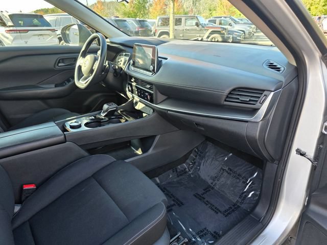Used 2024 Nissan Rogue S AWD/4WD image 10