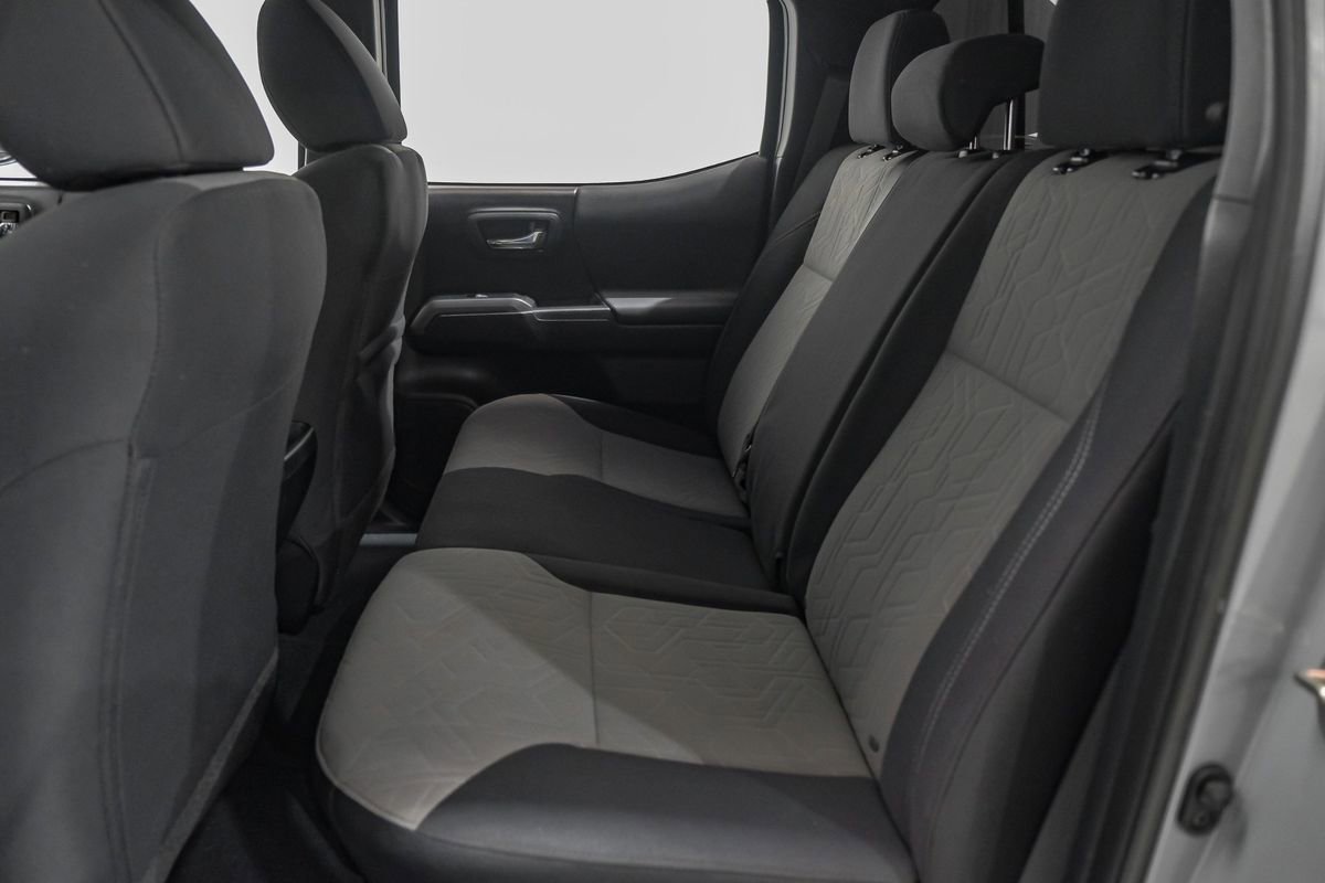 Used 2020 Toyota Tacoma TRD Off-Road w/ Advanced Technology Package image 36