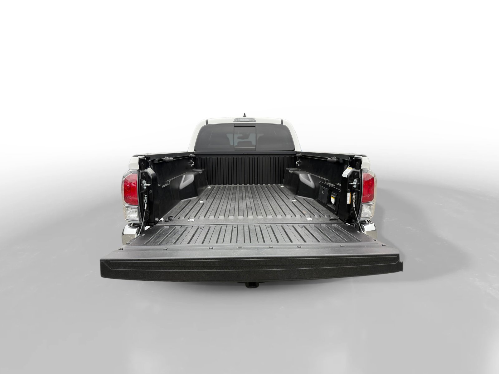 Used 2022 Toyota Tacoma TRD Off-Road image 17