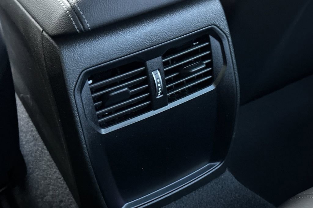 Used 2025 BMW M2 Base w/ Lighting Package image 13