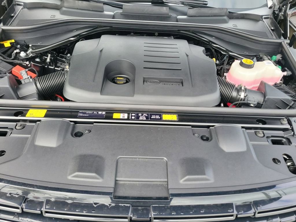 New 2026 Land Rover Range Rover SE image 30