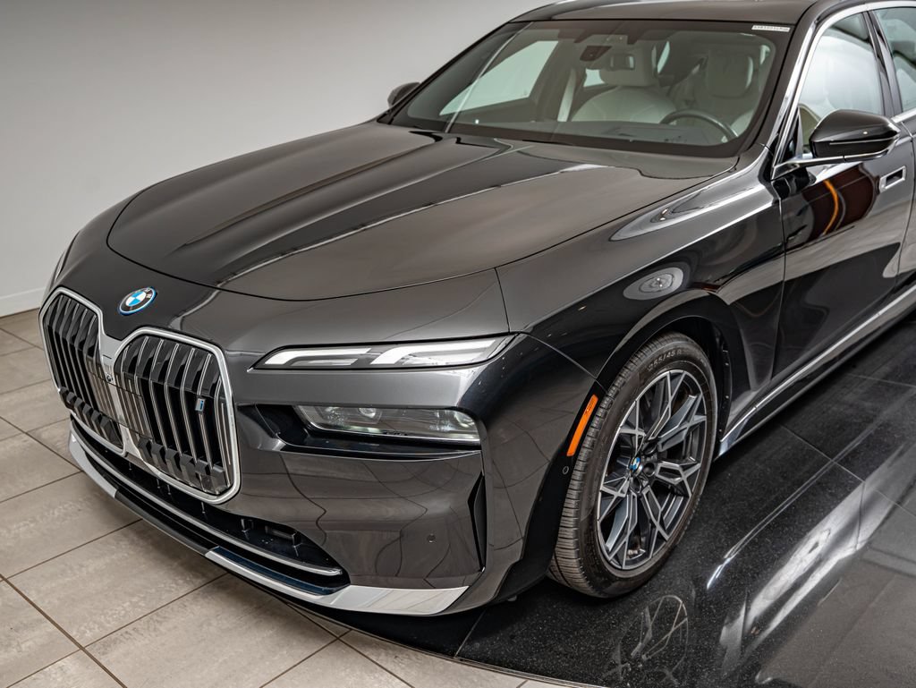Used 2024 BMW i7 eDrive50 RWD image 14