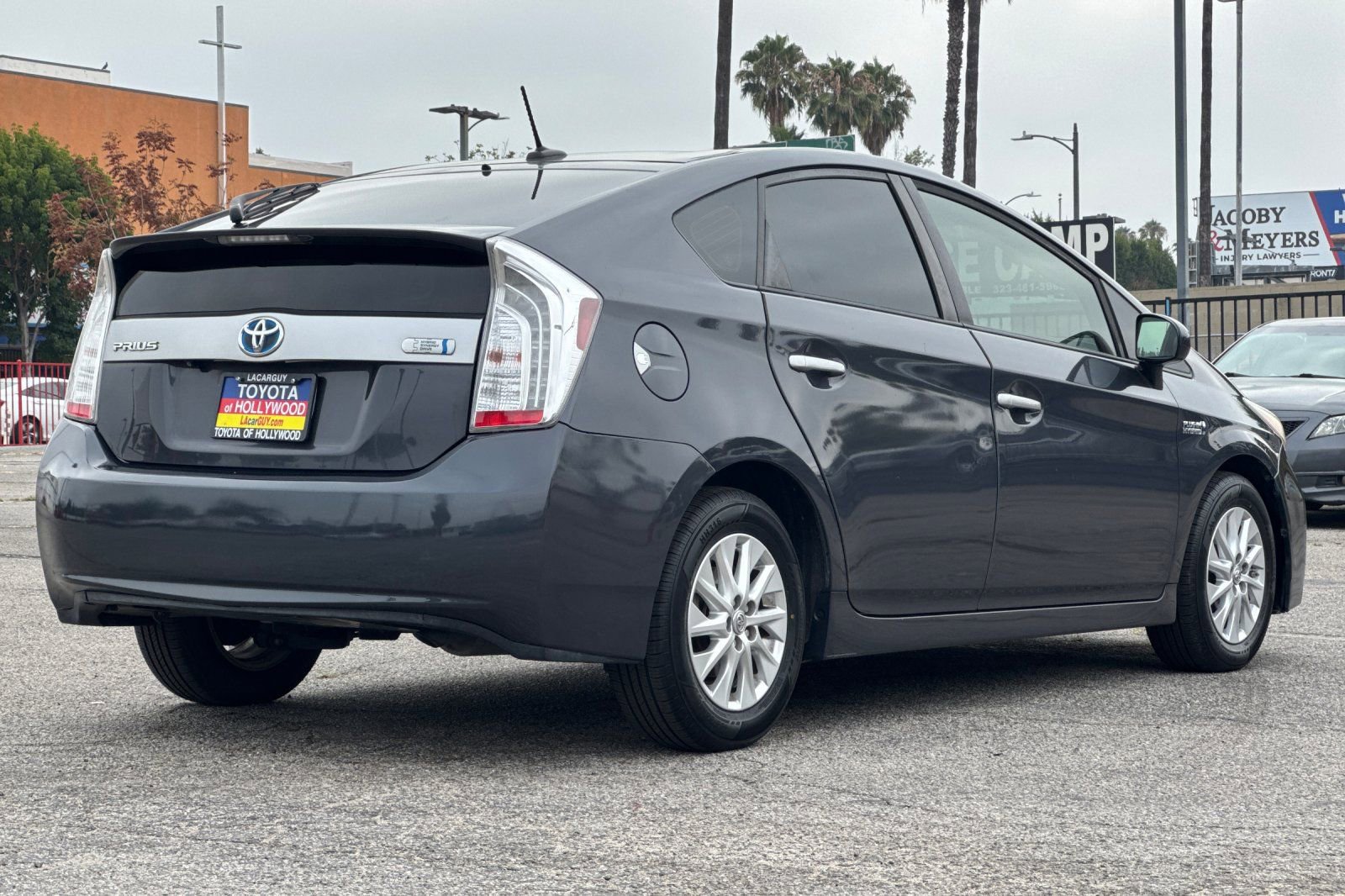 Used 2014 Toyota Prius Prime Advanced FWD image 4