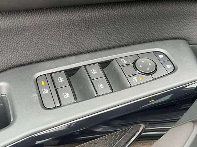 New 2026 Nissan Pathfinder SV image 15