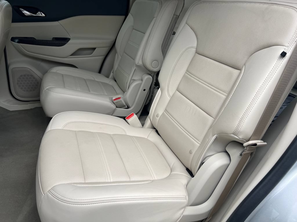 Used 2020 GMC Acadia Denali w/ LPO, Adventure Package AWD/4WD image 16