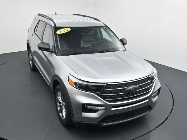 Certified 2022 Ford Explorer XLT w/ Equipment Group 202A AWD/4WD image 24