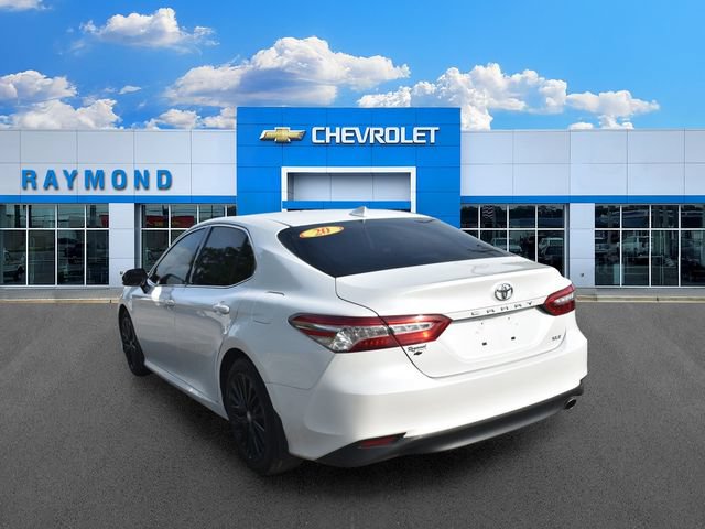 Used 2020 Toyota Camry XLE FWD image 6