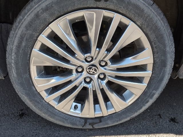 Used 2021 Toyota Venza Limited w/ Advanced Technology Package AWD/4WD image 9