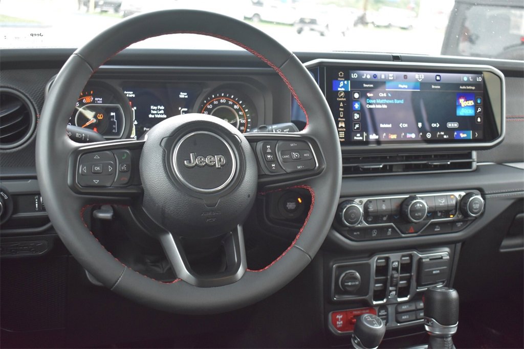 Used 2024 Jeep Wrangler Unlimited Rubicon w/ Technology Group image 22