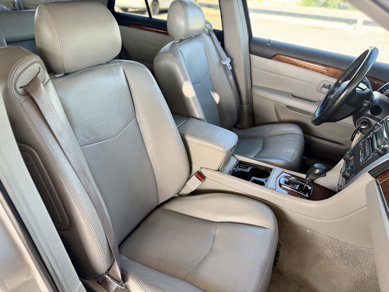 Used 2007 Cadillac SRX w/ Utility Package RWD image 15