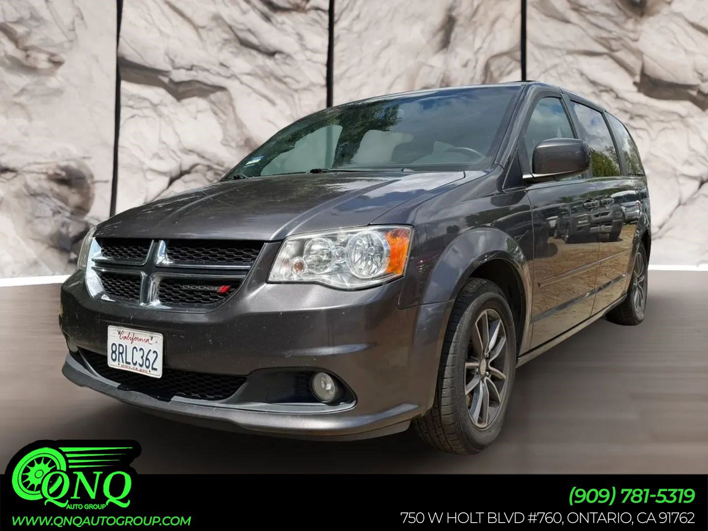 Used 2017 Dodge Grand Caravan SXT FWD image 1