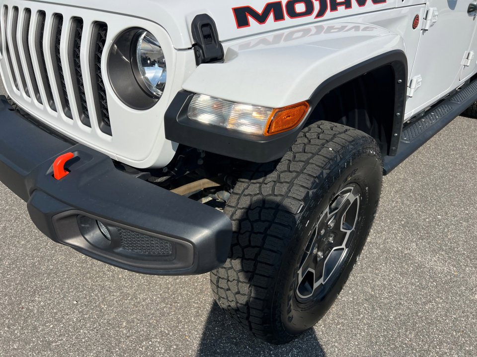 Used 2023 Jeep Gladiator Mojave w/ Cold Weather Group image 26