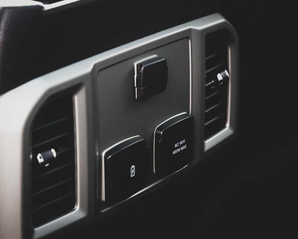 Used 2017 Ford F150 Lariat image 12