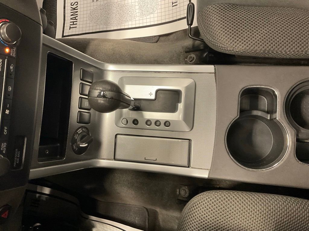 Used 2011 Nissan Pathfinder SV AWD/4WD image 21