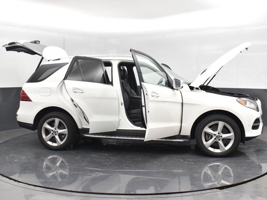 Used 2019 Mercedes-Benz GLE 400 4MATIC w/ Premium 1 Package image 34