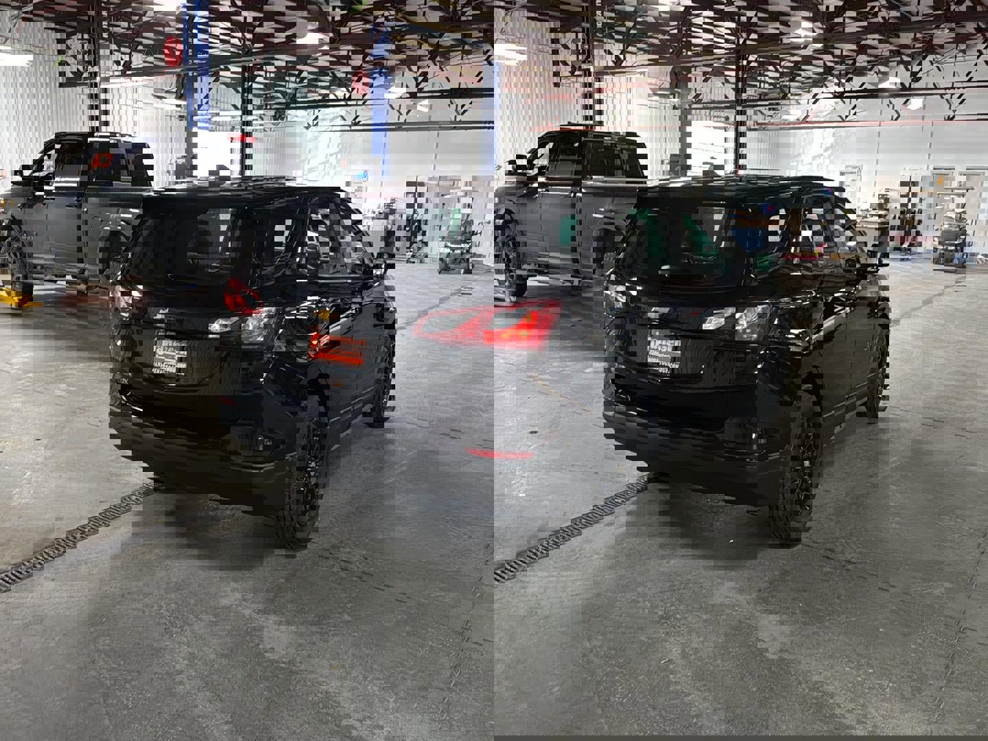 Used 2021 Chevrolet Equinox LS image 3