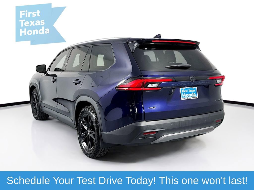 Used 2024 Toyota Grand Highlander Limited image 5