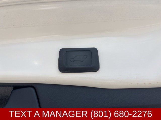 Used 2025 Toyota RAV4 SE AWD/4WD image 13