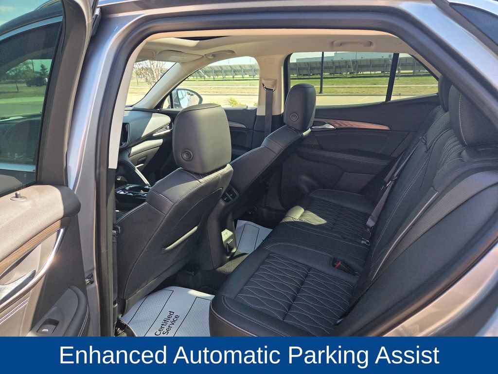 Used 2021 Buick Envision Avenir w/ Technology Package II AWD/4WD image 39