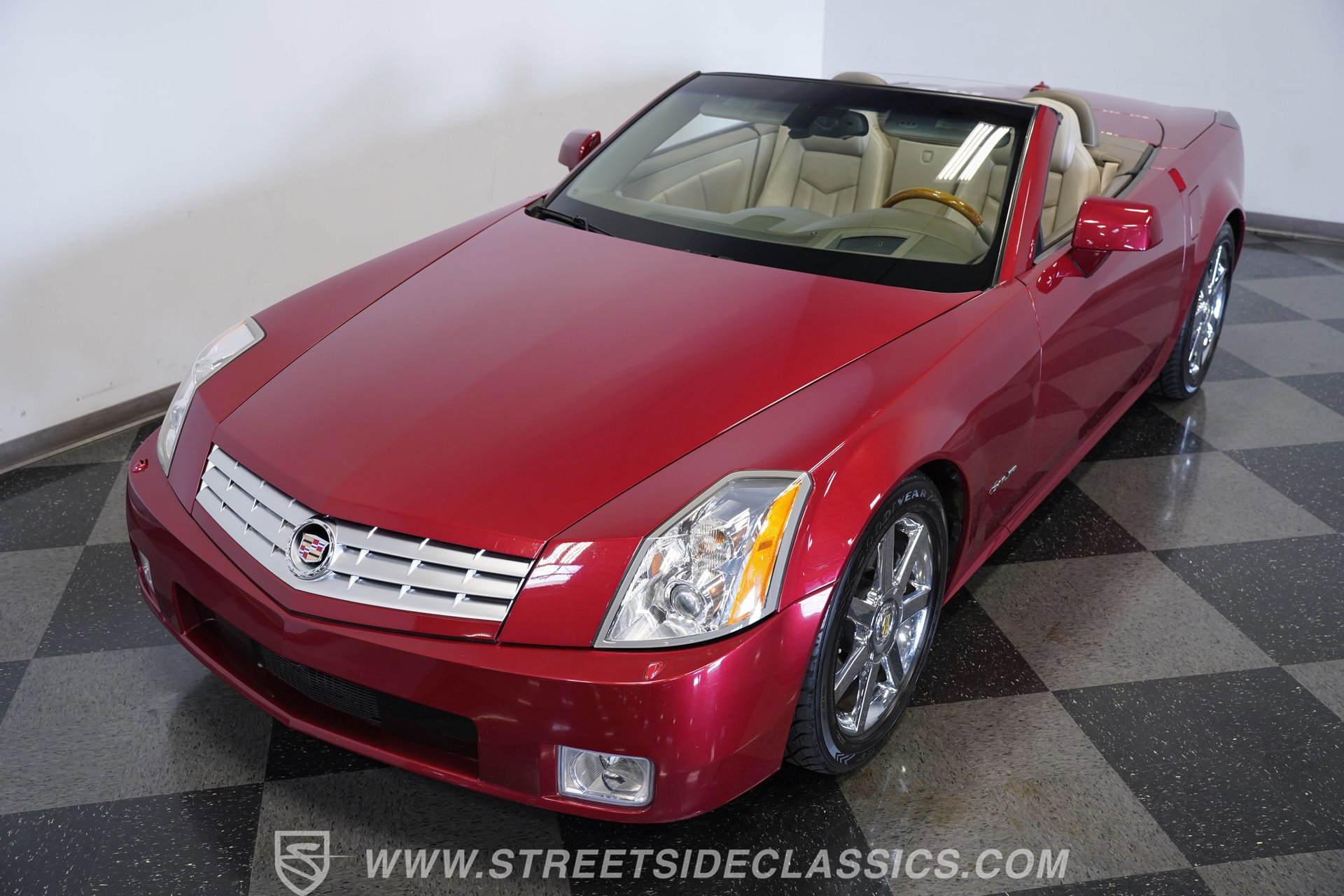 Used 2005 Cadillac XLR image 20