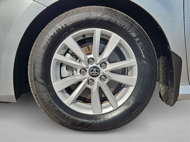 Used 2026 Toyota Camry LE w/ Convenience Package FWD image 29
