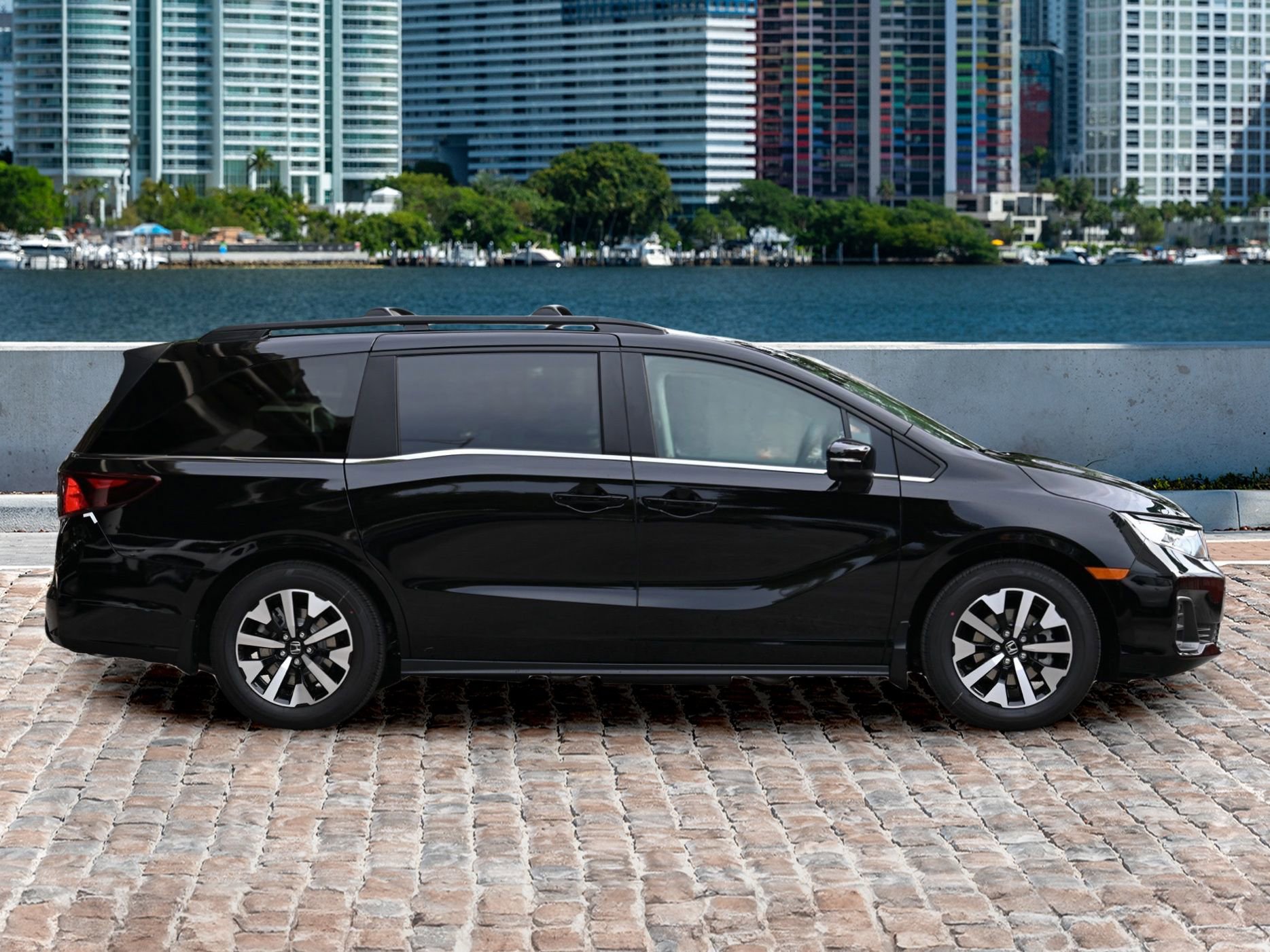 New 2026 Honda Odyssey EX-L image 4