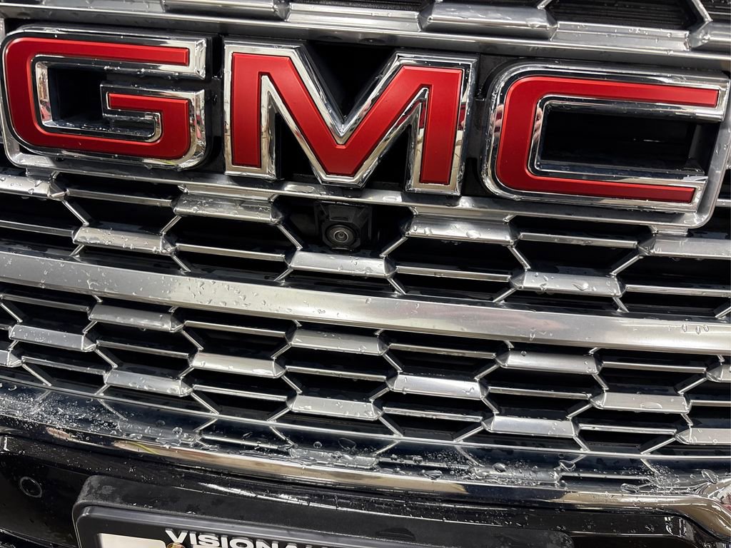 Used 2023 GMC Terrain Denali w/ Black Diamond Edition image 17