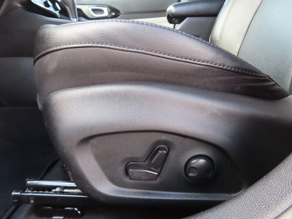 Certified 2023 Jeep Compass Limited AWD/4WD image 7