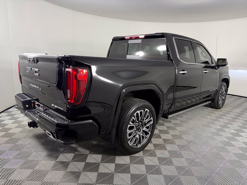 Used 2025 GMC Sierra 1500 Denali Ultimate AWD/4WD image 8