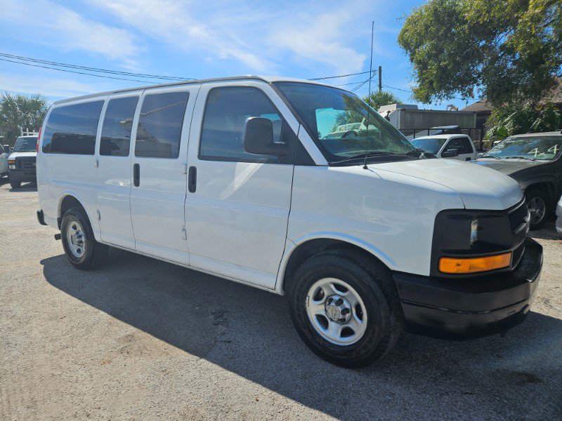 Used 2008 Chevrolet Express 1500 Passenger image 5