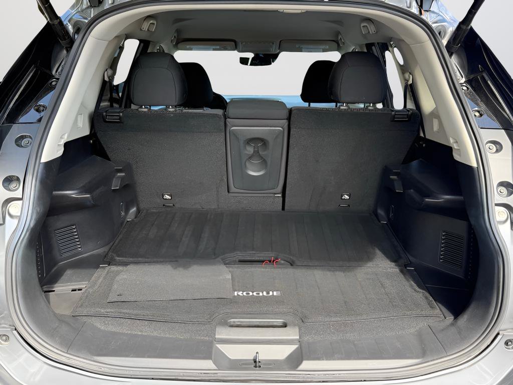 Used 2019 Nissan Rogue SV w/ Premium Package FWD image 34