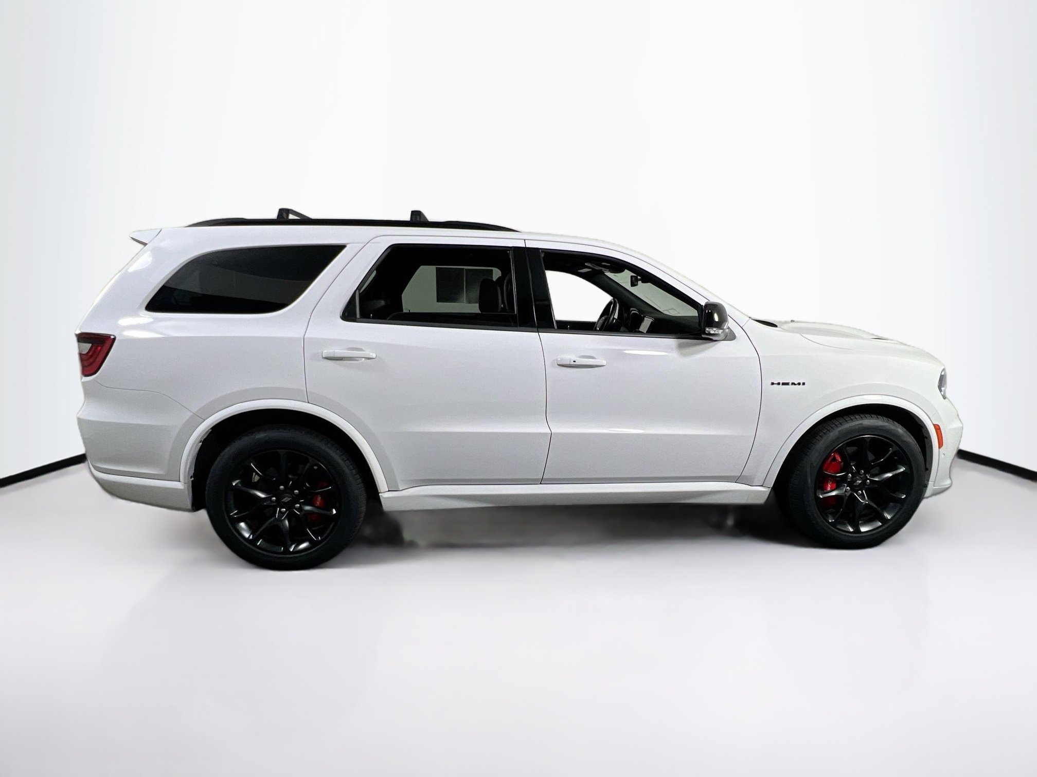 Used 2023 Dodge Durango R/T w/ Tow 'N Go Package AWD/4WD image 4