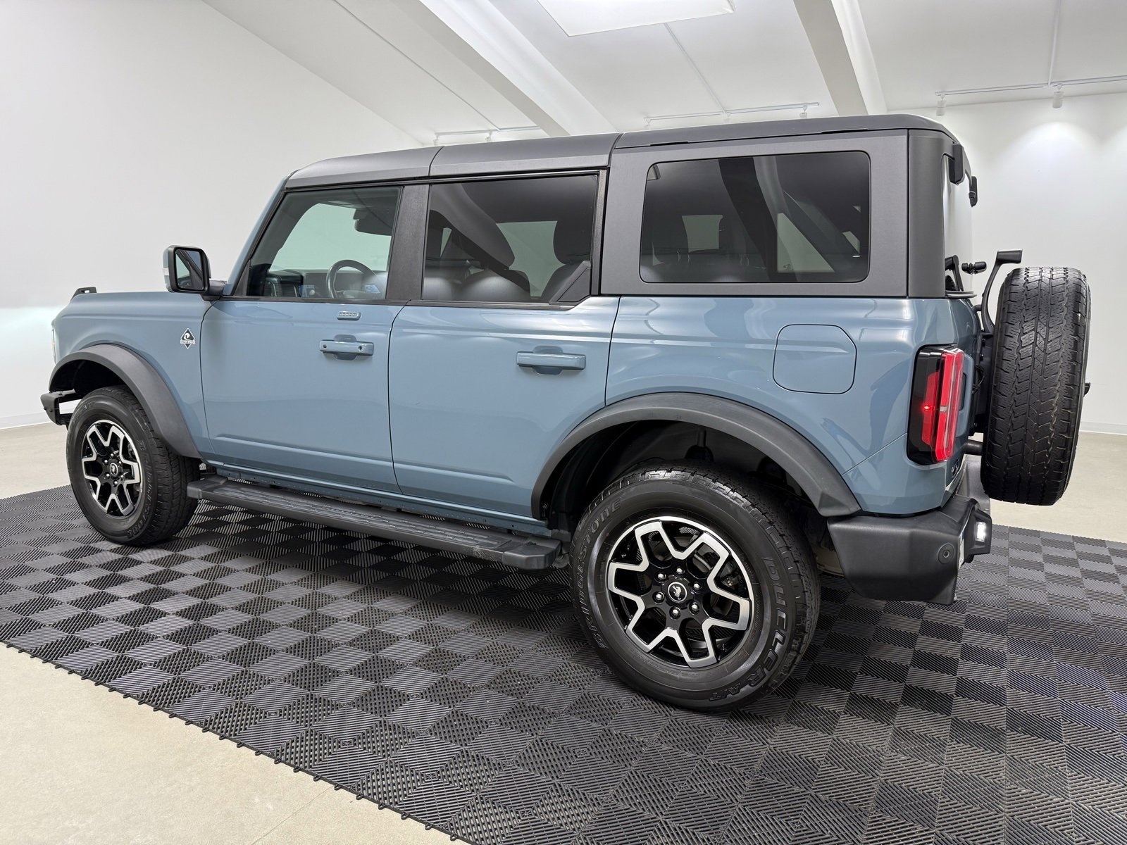 Used 2022 Ford Bronco Outer Banks image 5