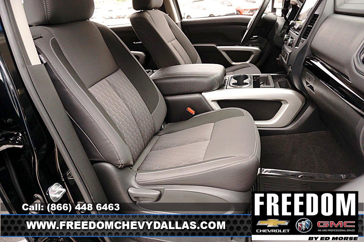 Used 2024 Nissan Titan SV w/ SV Convenience Package AWD/4WD image 11