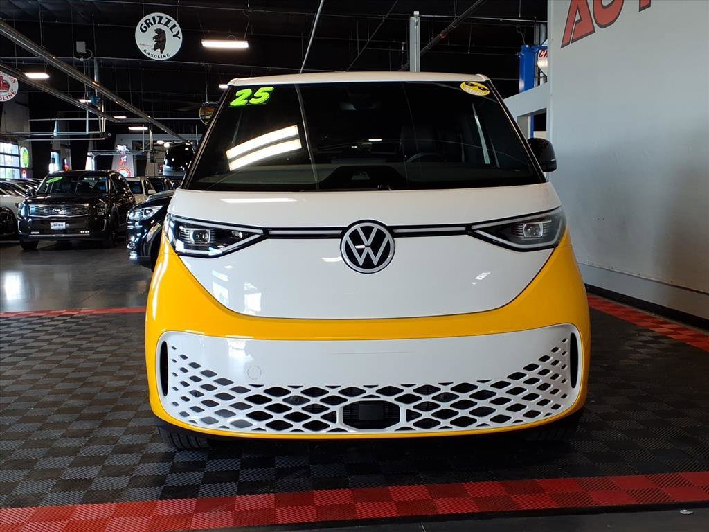 Used 2025 Volkswagen ID. Buzz Pro S image 2