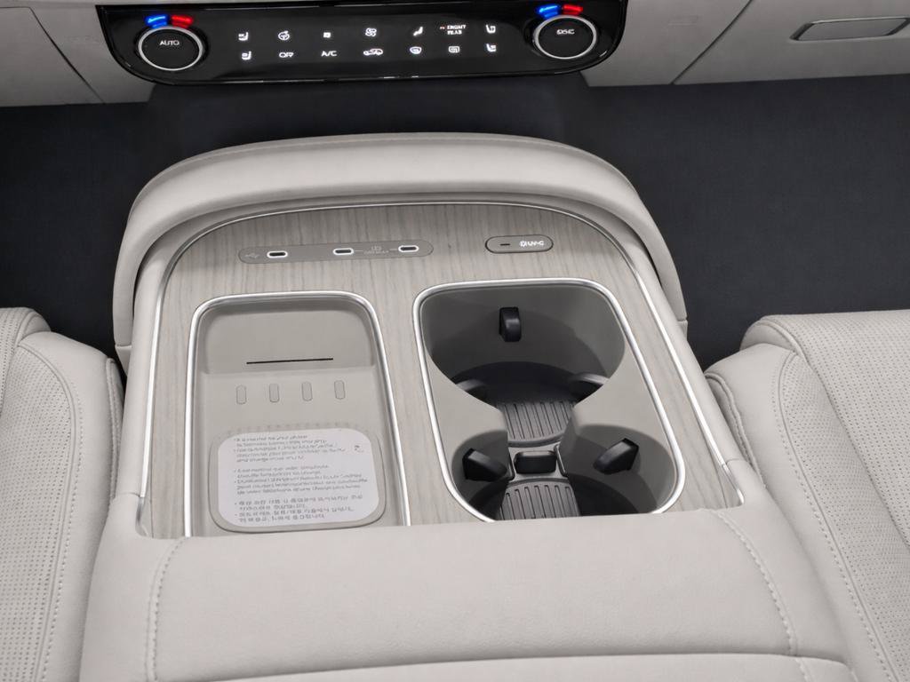 Certified 2026 Hyundai Palisade Calligraphy AWD/4WD image 17