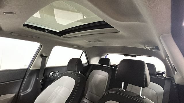 Certified 2023 Hyundai Venue SEL w/ Cargo Package FWD image 12