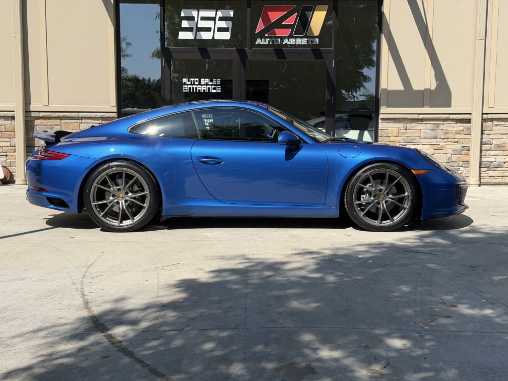 Used 2017 Porsche 911 Carrera RWD image 2