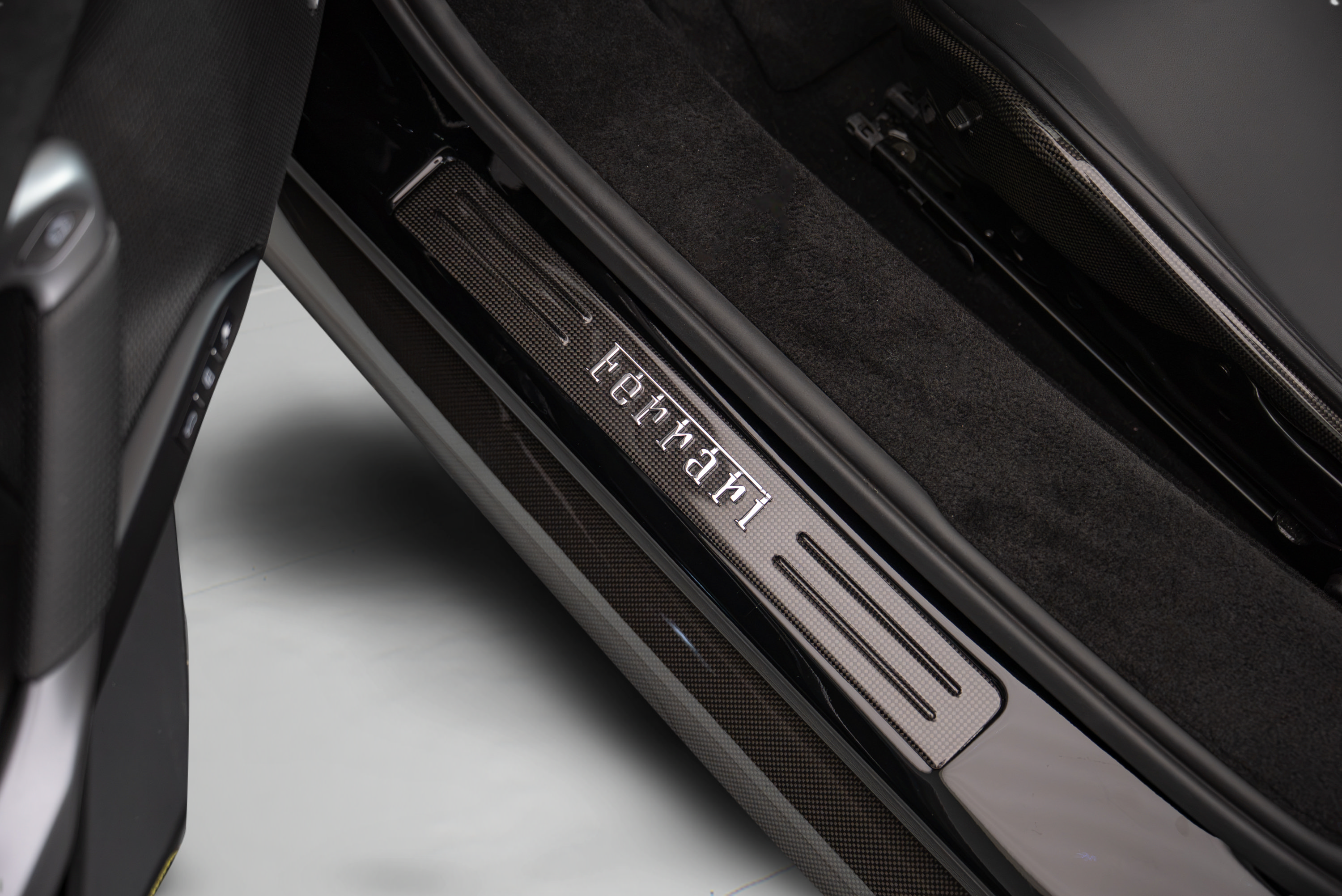 Used 2024 Ferrari 296 GTS RWD image 12