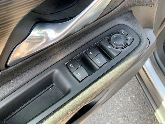Certified 2023 GMC Terrain SLE w/ Driver Convenience Package AWD/4WD image 23