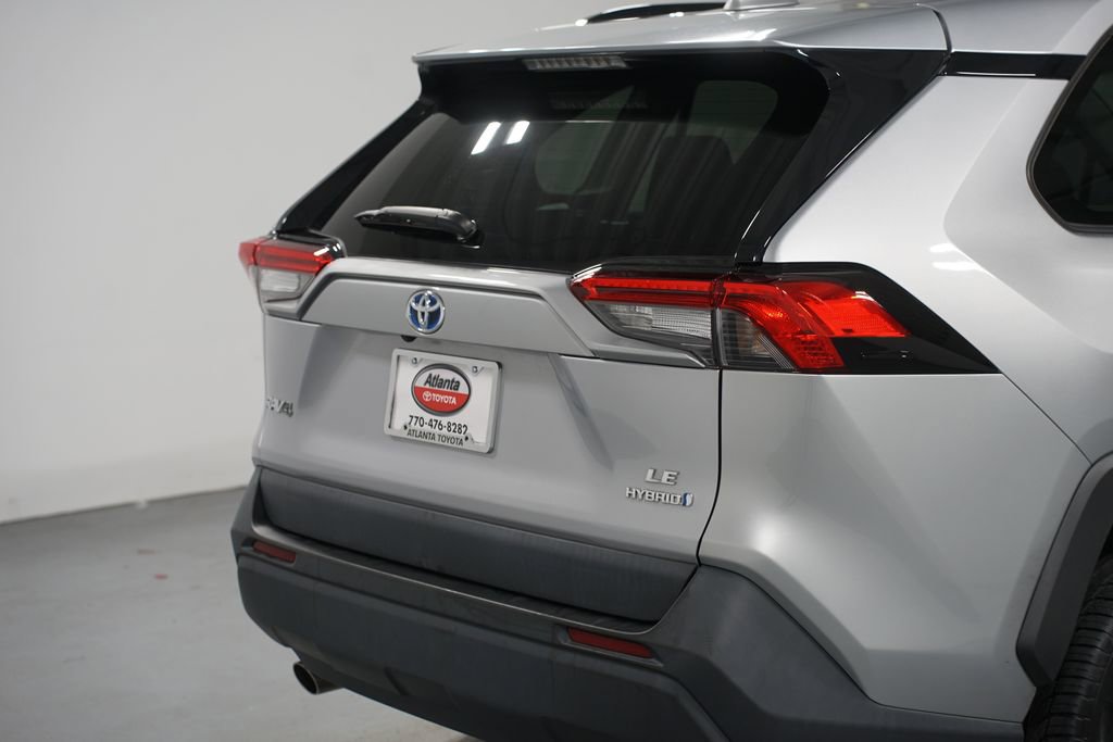 Certified 2022 Toyota RAV4 LE image 9