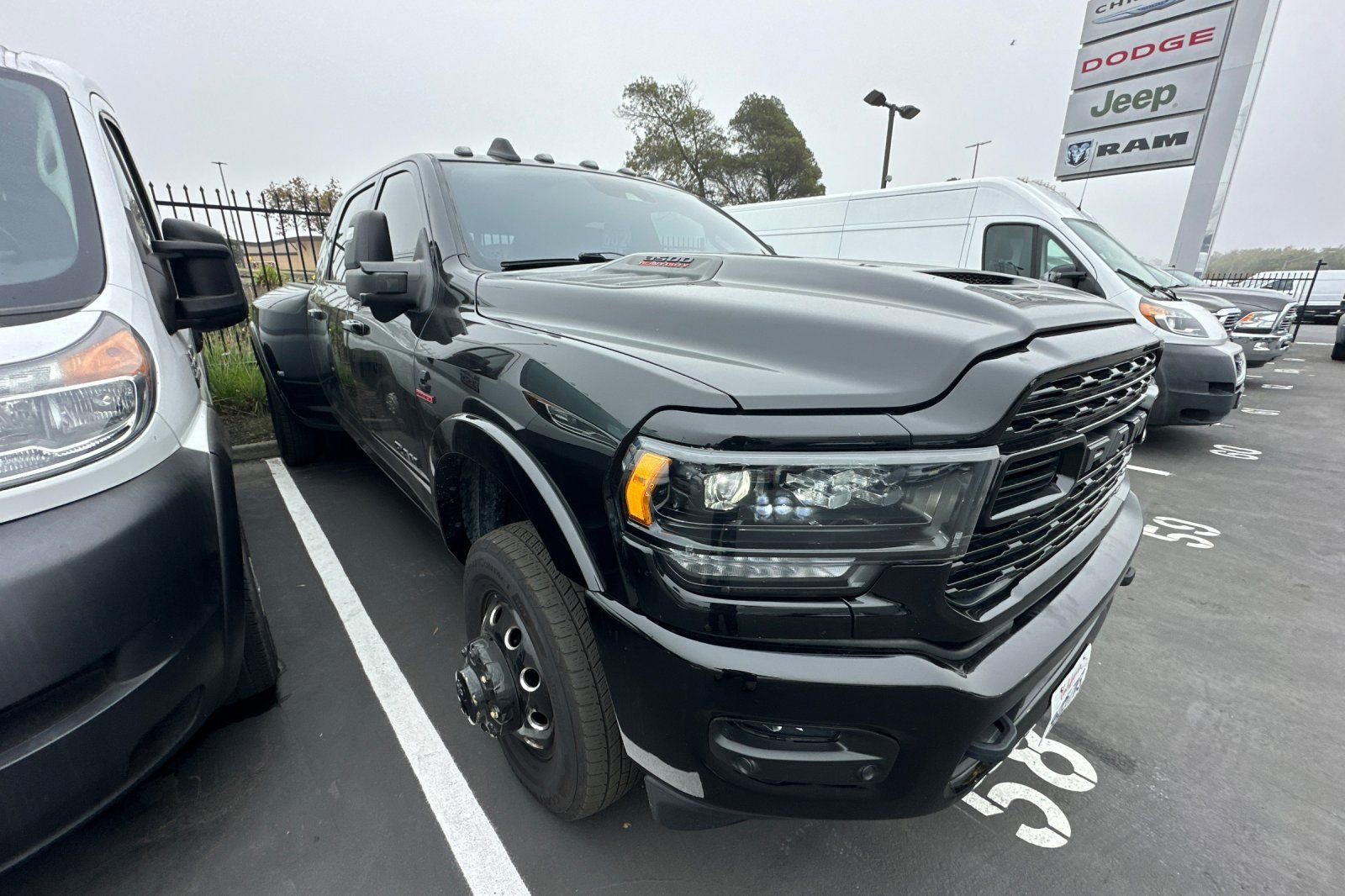 Used 2023 RAM 3500 Limited image 2