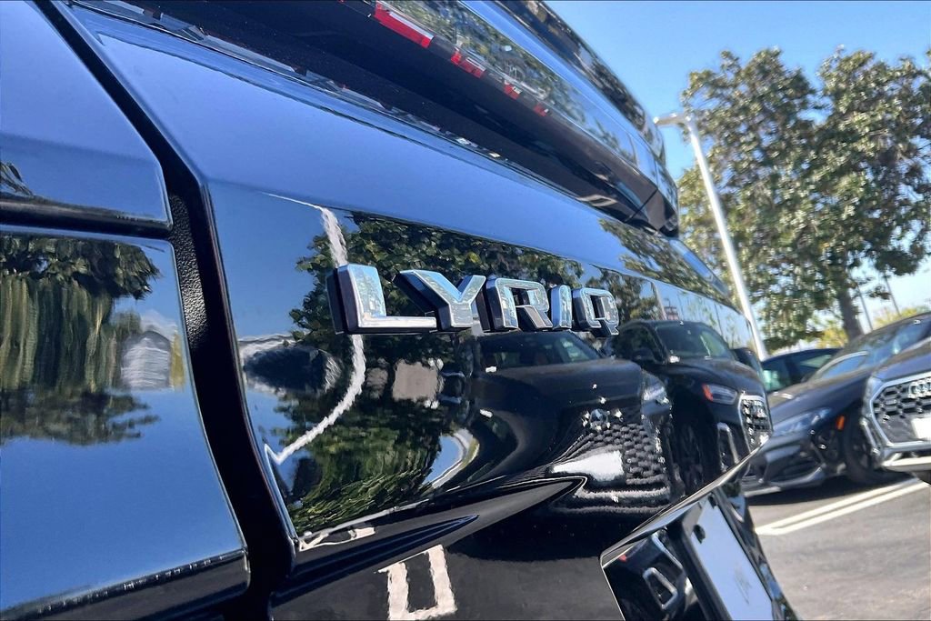 New 2026 Cadillac Lyriq Luxury image 30