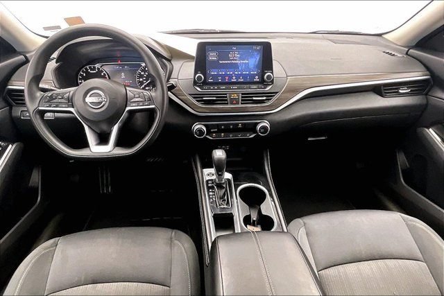 Used 2023 Nissan Altima 2.5 SV FWD image 15