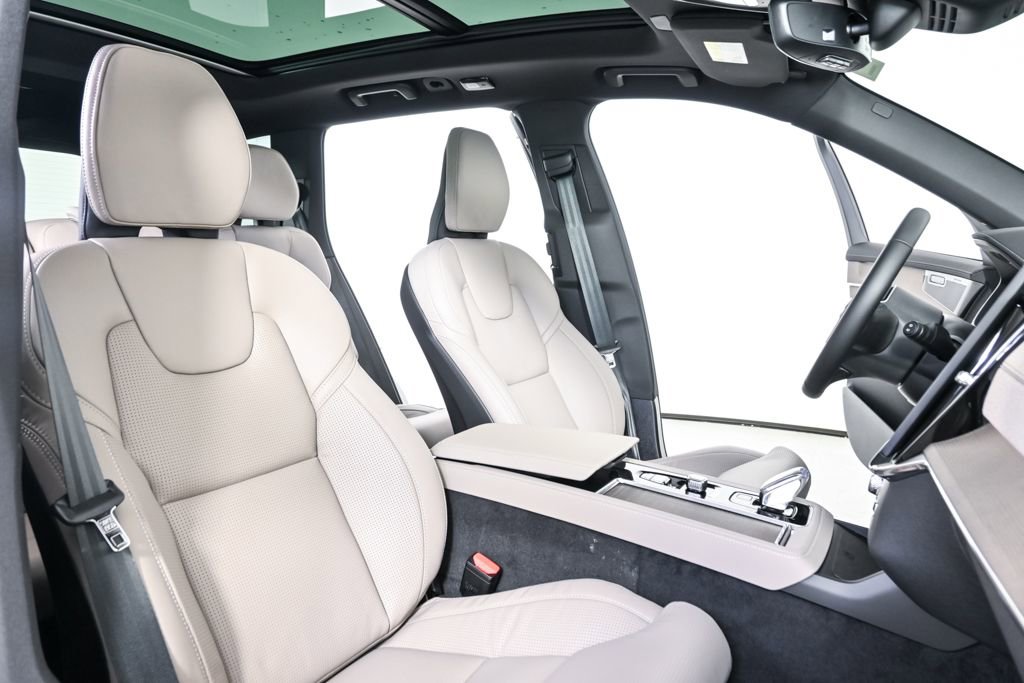New 2026 Volvo XC90 T8 Ultra w/ Protection Package Premier image 24