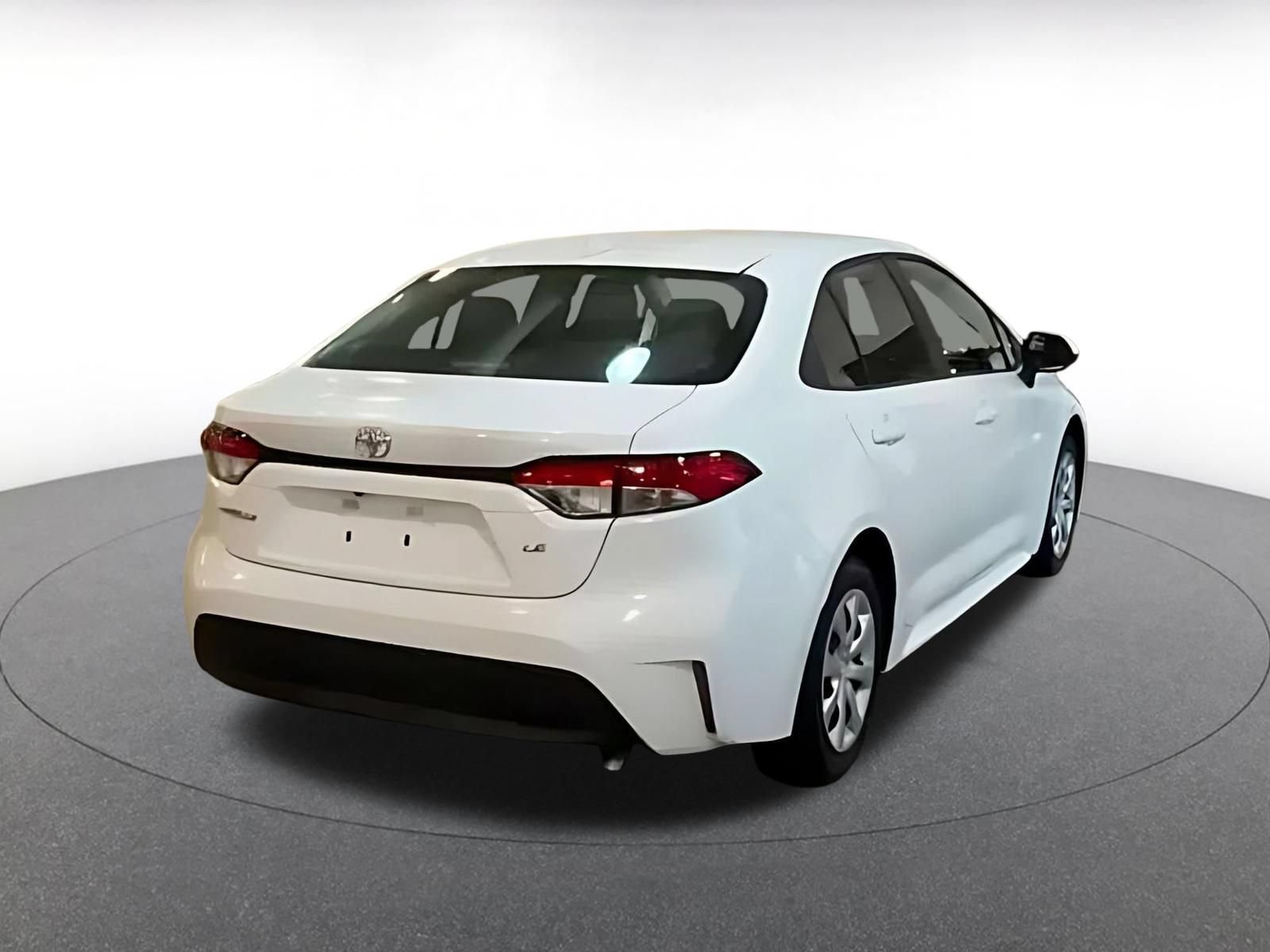 Used 2025 Toyota Corolla LE FWD image 7