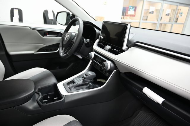 New 2025 Toyota RAV4 XLE image 13