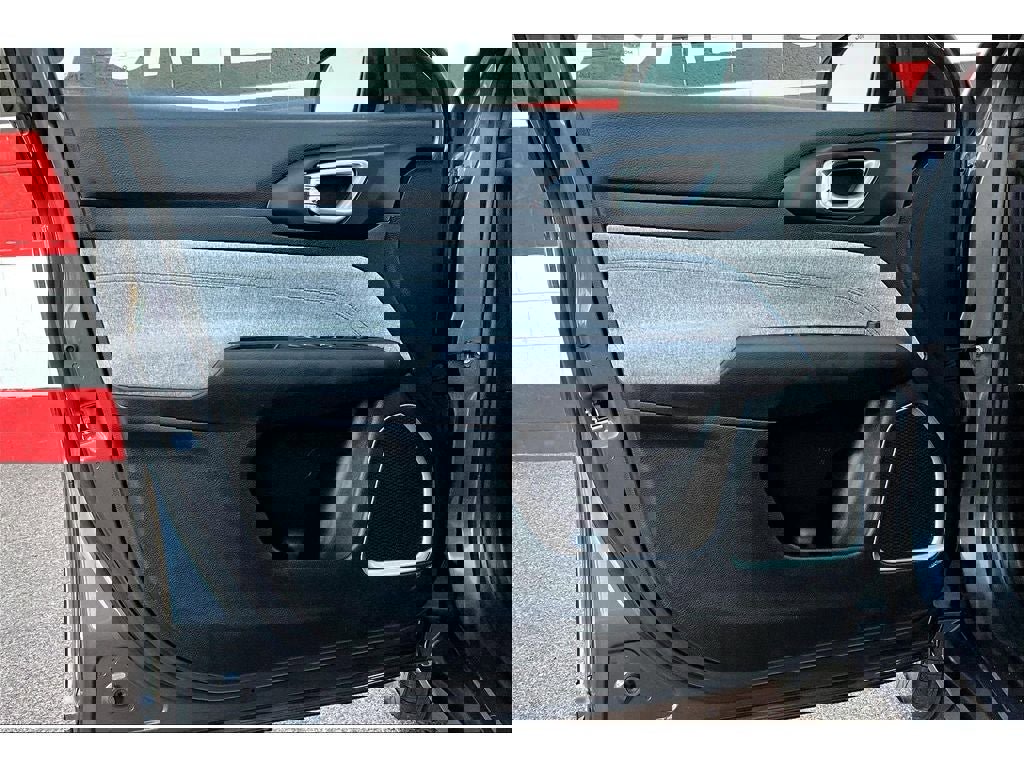 Used 2024 Jeep Compass Latitude image 19