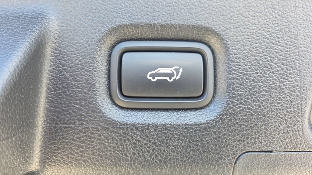 Used 2023 Hyundai Santa Fe SEL AWD/4WD image 17