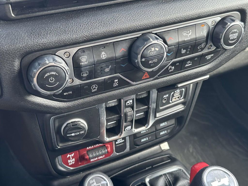 Certified 2024 Jeep Wrangler Willys image 29